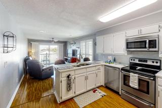 Emerald Pointe Condos, Unit 2-B - 2