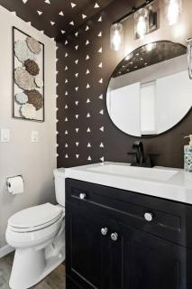 NEW! Great Location, Putting Green, Movie Room - 3
