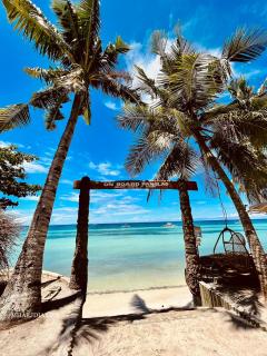 On Board Panglao Beach Hostel & Resort - Dao - 0