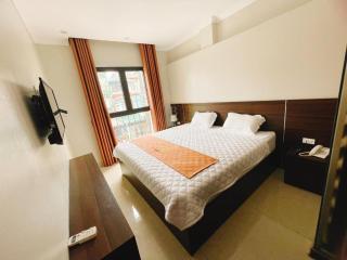 Tiến Thịnh Hạ Long Hotel - by Bay Luxury - Ha Long - 1