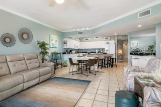 Admirals Quarters 1206 - 9