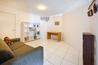 Beach House Getaway - Stylish, Kms of Beach ZA1 - Buddina - 4