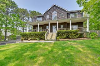 Pet-Friendly Southampton Paradise with Pool! - 9