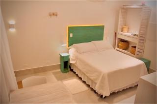 Casa d'Aroeira Residencial Boutique - Centro de Juqueí - Perto de Tudo - 2 quadras do Mar - Serviço de Praia - Roupa de Cama 600 fios algodão Egípcio - Tudo Novo - Estacionamento Interno - Cozinha - Consulte unidades com Ofurô Hidro e Cromoterapia - 3