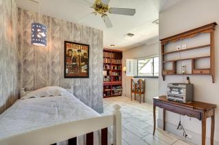 Lake Havasu Home with Rooftop Deck about 1 Mi to Beach! - Lake Havasu City - 1