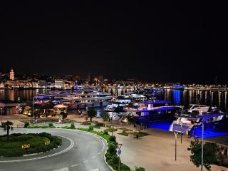 Sun and Sea Deluxe Apartments - Split - 9