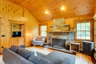 Secluded Elka Park Cabin Hot Tub and Fire Pit! - Elka Park - 7