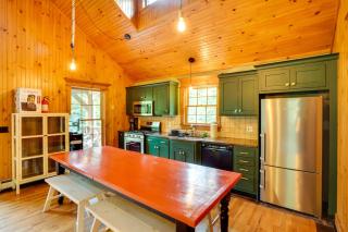 Secluded Elka Park Cabin Hot Tub and Fire Pit! - Elka Park - 4