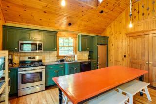 Secluded Elka Park Cabin Hot Tub and Fire Pit! - Elka Park - 5