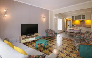 Stunning Home In Verquières With Wifi - Verquières - 6