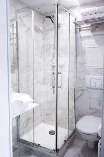 Brit Hotel Essentiel REIMS Taissy - Reims - 8