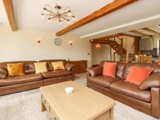 Orcaber Farmhouse - 6