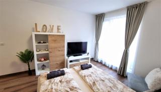 Luxury Quiet Apartment in the City Center - 9