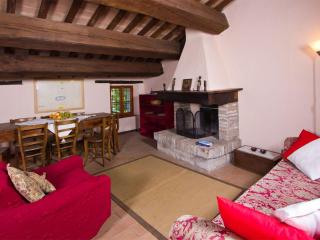 Pretty Holiday Home in Acqualagna with Swimming Pool - Acqualagna - 0