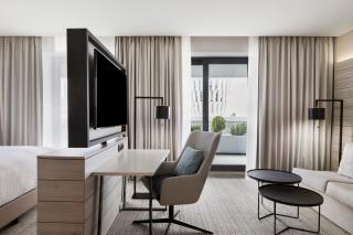 Courtyard by Marriott Batumi - Batumi - 9