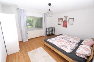 Moderne, herzliche und große Ferienwohnung mitten im Naturpark - Grebenhain - 4