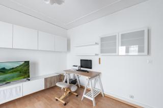 GuestHost - Sunset Mestre Apartment - 1