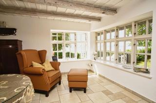 strandnahe Idylle am Meer, private Badestelle mit Strandkorb - Gutshof Ostseeblick FeWo Nr 04 - Neuendorf - 8