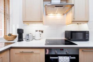 Leicester Square Apartment - 6