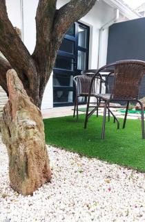 Modern studio with private garden, self check-in - Johannesburg - 8