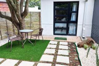 Modern, cozy private studio with garden, self check-in - 2