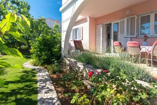 Apartment LAVANDA with beautiful garden - Krk - 0