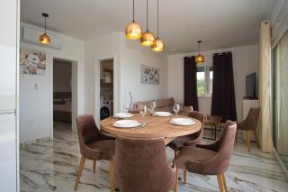Apartment Luka with pool & jacuzzi - Trogir - 3