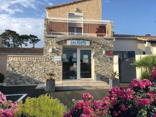 Hôtel Résidence Les Flots - Saint-Palais-sur-Mer - 0