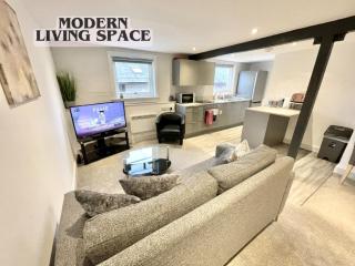 Fantastic convenient 2 Bedroom 2 bathroom Perfect for Stansted Airport, 2 minute walk to Bishops Stortford Train Station! - Bishops Stortford - 0