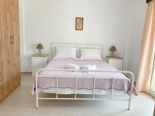 Maria's Town House with private parking - Skiathos Town - 5