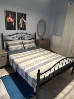 Modern house next to Metro station to explore Athens - 6