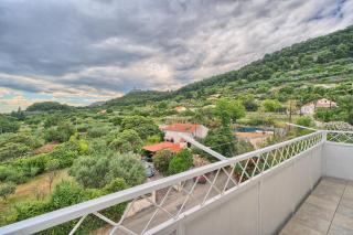 A2 - luxury apt w big balcony 4 min walk to beach - Split - 0