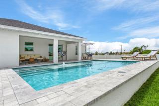 Brand New Home, Heated Pool, Sleeps 8 - Villa Kayo Kosta - Roelens Vacations - Cape Coral - 7