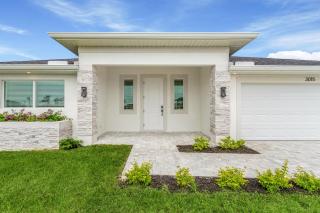 Brand New Home, Heated Pool, Sleeps 8 - Villa Kayo Kosta - Roelens Vacations - Cape Coral - 5