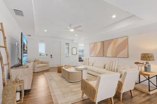 Brand New Home, Heated Pool, Sleeps 8 - Villa Kayo Kosta - Roelens Vacations - Cape Coral - 3