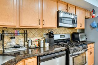 Quirky Baltimore Townhome about 2 Mi to Inner Harbor - Baltimore - 2