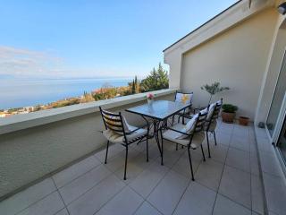 Villa Alba, Apartment Katja - with swimming pool - Ičići - 9