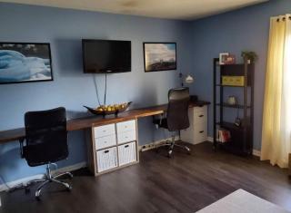 The Redhawk Hideaway: Charming 2BR Condo near Miami Univ in Oxford! Book now! - 4