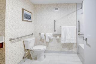 Sheraton Eatontown Hotel - 4