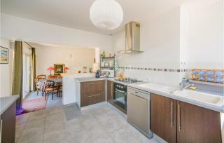 2 Bedroom Lovely Apartment In Poitiers - Poitiers - 4