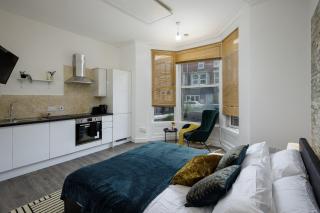 Seaside Suite 1 - Beautiful Long Stay Studio on Lord Street - 4
