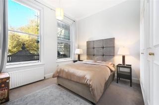 Luxury 2-bedroom Apartment in Prime South Kensington - 6