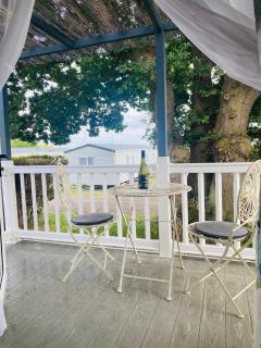 Caravan on Mersea Island Away Resorts Quiet Location - East Mersea - 0