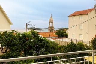 JesLiving Hvar - 2 Bedroom Elegant Apartment with Sea View in Historic Center of Hvar Town - Hvar - 5