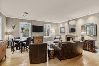 The Marsh House home - 6