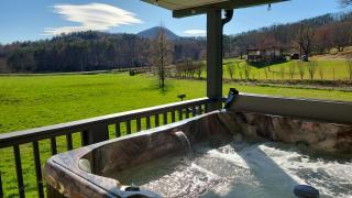 Cozy Cottage with Full View of the Mountains! - Blue Ridge - 0