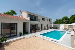 Villa Simone - Designer - Modern & Heritage Mix - Enclosed - Office - Kringa - 3