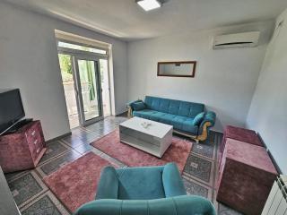 Apartments FLORA and boat cruising - Virpazar - 2