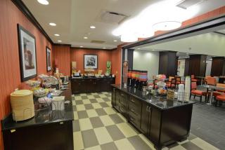 Hampton Inn & Suites Albany at Albany Mall - Albany - 6
