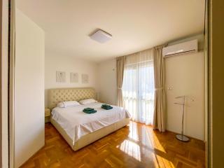 Al Parma City Apartment - 1